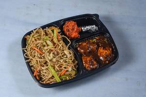 Noddles Chicken Thali