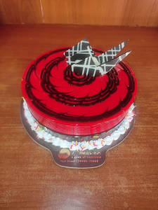 Strawberry Classic Cake