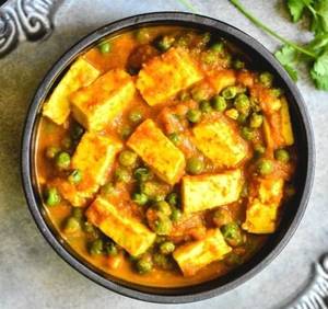 Matar paneer