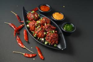 Chicken Devil Momo [8 Pcs]