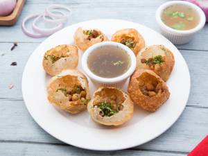 Pani Puri Serverd with 8 Pcs