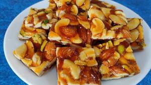 Kaju Badam Pista Chikki (100 Grams)