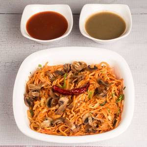 Schezwan Mushroom Noodles