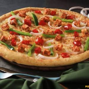 Paneer Tikka Pizza