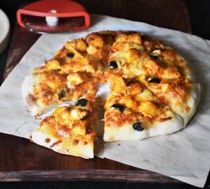 Tandoori Paneer Pizza