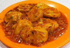 Paneer Gravy Momos
