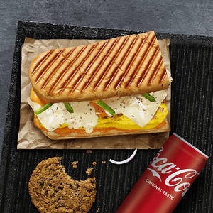 Egg 'n Cheese Sandwich + Side + Coke