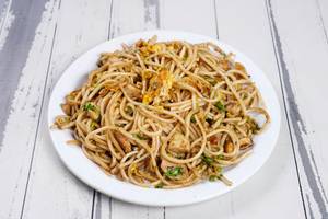 CHICKEN HAKKA NOODLES