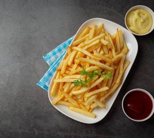 French Fries With Mayonnaise & Chutney ( 1 Plate )