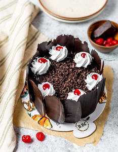 Eggless Black Forest Cake (500g)