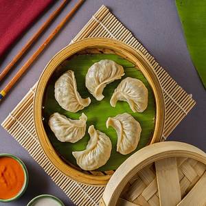Veg Steam Momos (8 Pcs)