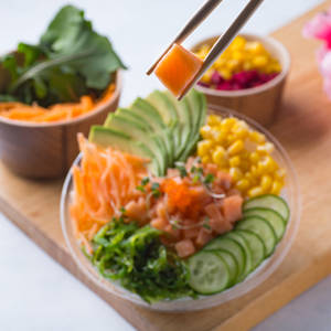 Sriracha Salmon Poke Bowl