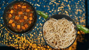 Paneer Chilly And Veg Chowmein Combo