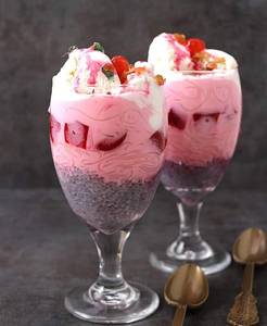 Rose Falooda