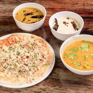 Cheese Onion Uttapam