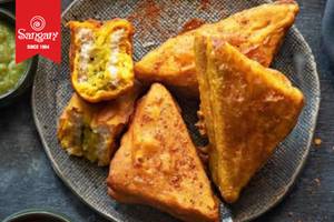 Paneer Bread Pakoda 2Pc