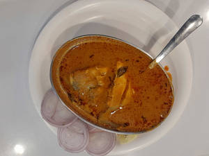 Malvani Special Pomfret Curry 
