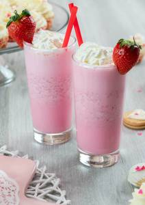 Strawberry Shake with Ice cream