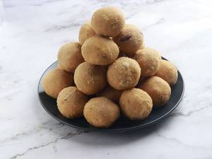 Besan Laddu