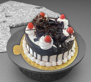 Black Forest Eggless Cake