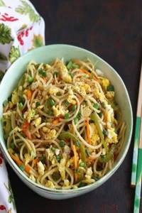 Egg Hakka Noodles 