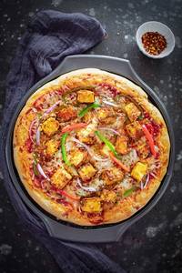 Spicy kadhai paneer pizza  [regular]