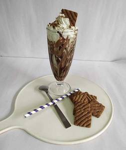 Cookie Caramel Shake