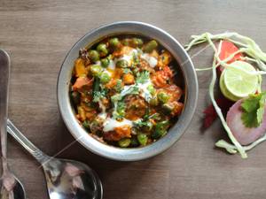 Mattar Paneer