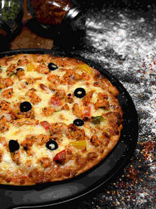 Chicken Cheese Pizza