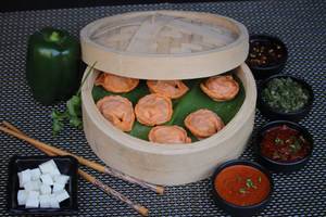 Spicy Schezwan Paneer Steamed Momos