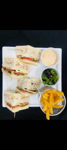 Chicken and veg grilled cheese sandwich                                                          