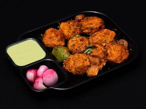 Paneer Tandoori Momos [8 Pieces]