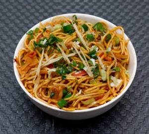Veg Hakka Noodles