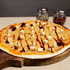 BBQ Paneer Pizza