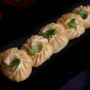 Spicy Momos (5 Pcs)