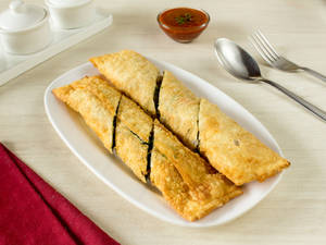 Spring Roll With Garlic Sauce