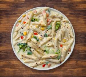 White sauce pasta with veggies