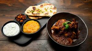 Rada Chicken Gravy (3 Pcs) + 1 Butter Naan