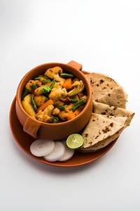 Pulka with Veg Curry