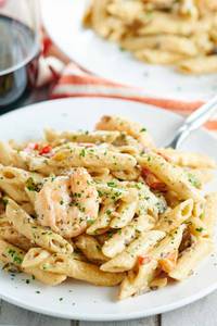 Seafood Alfredo Pasta