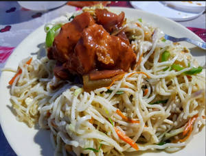 Chilli Chicken + Egg Hakka Noodles || Combo