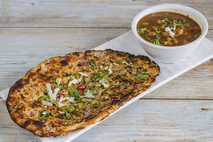 Mix Kulcha [4 Pieces] with Lassi [4 Glass]