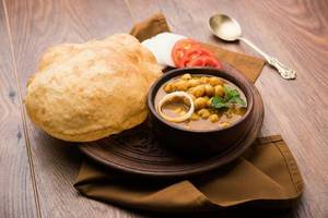 Chole Bhature [2 Bhature]