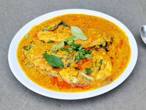 Fish curry [2 pieces]