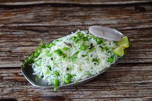 Mutter Pulao + 100 ML Raita