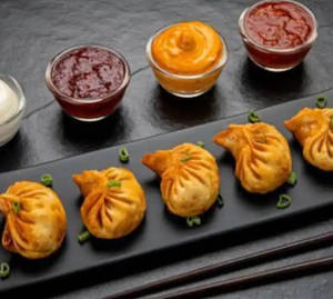 Chicken cheese fried momos