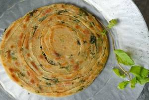 Pudina Paratha (wheat)