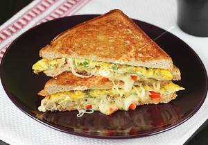 Masala Omelette Sandwich
