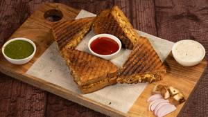 Bhurji In Between Grilled Sandwich