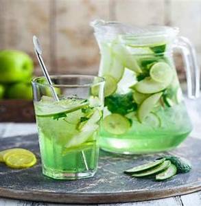 Green apple mojito